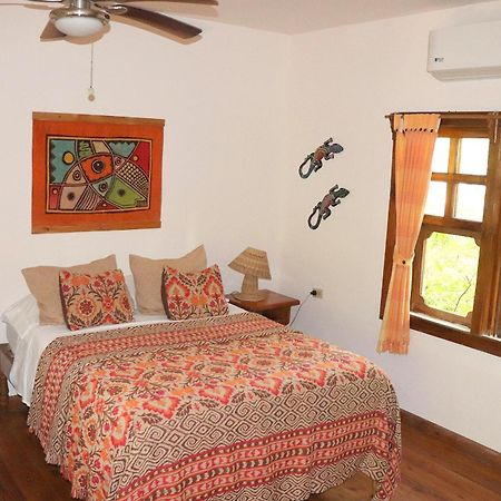Posada Arco Iris, West End Ngoại thất bức ảnh