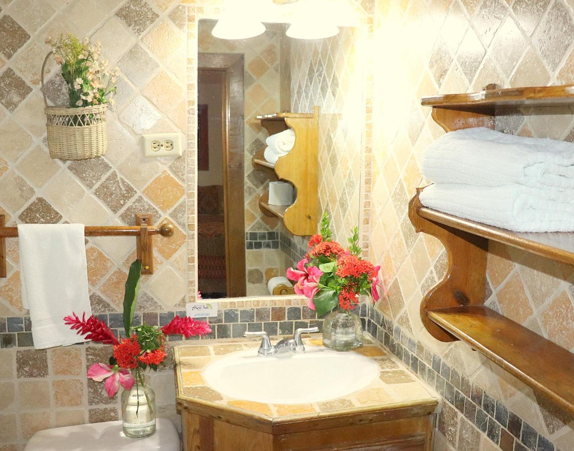 Posada Arco Iris, West End Ngoại thất bức ảnh
