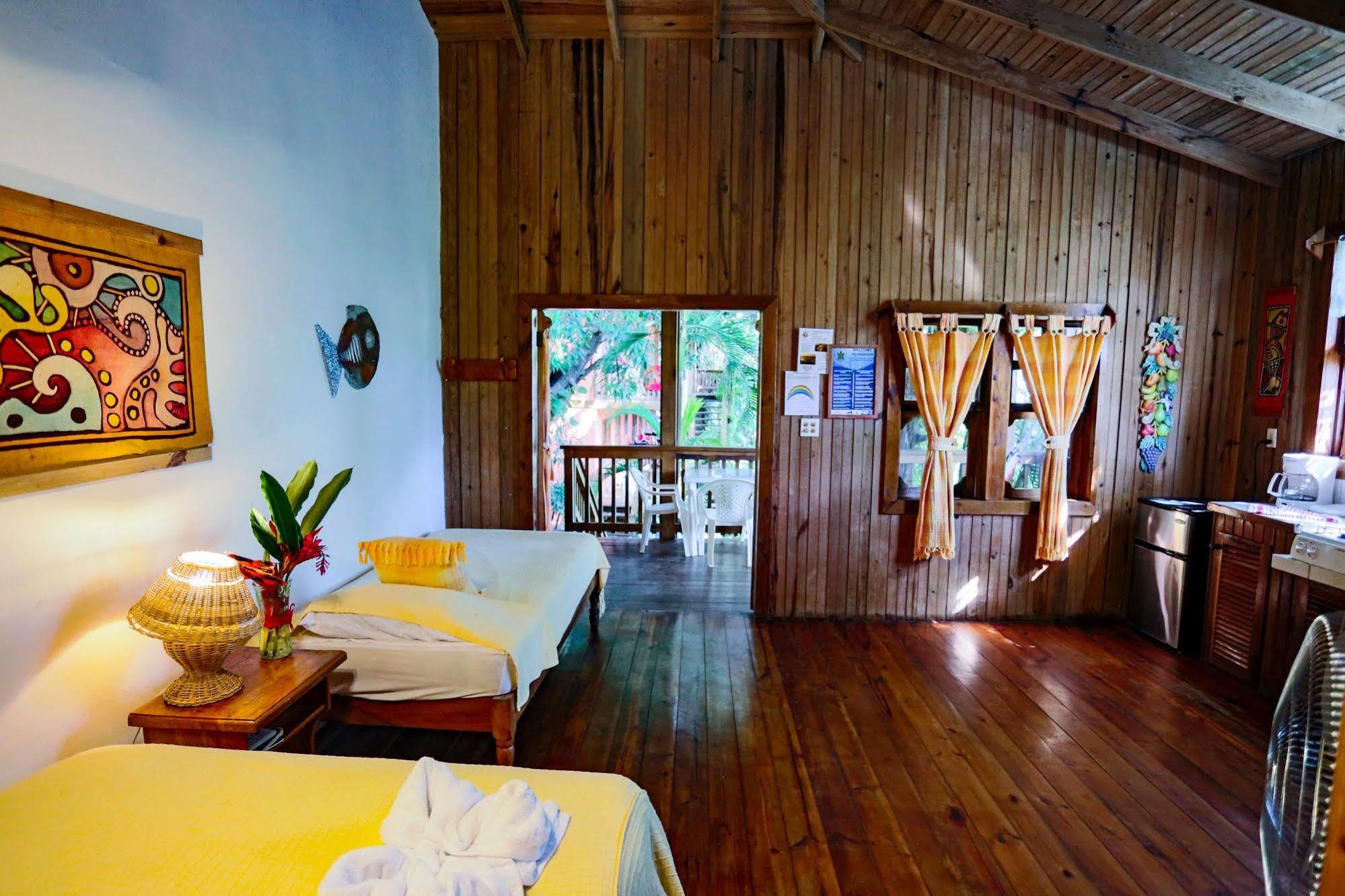 Posada Arco Iris, West End Ngoại thất bức ảnh