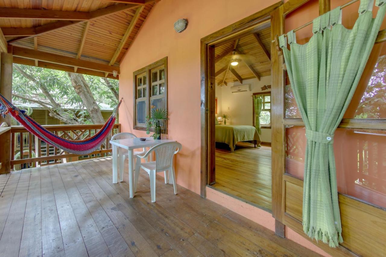 Posada Arco Iris, West End Ngoại thất bức ảnh