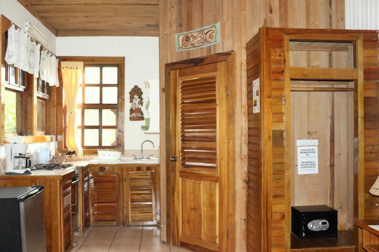 Posada Arco Iris, West End Ngoại thất bức ảnh